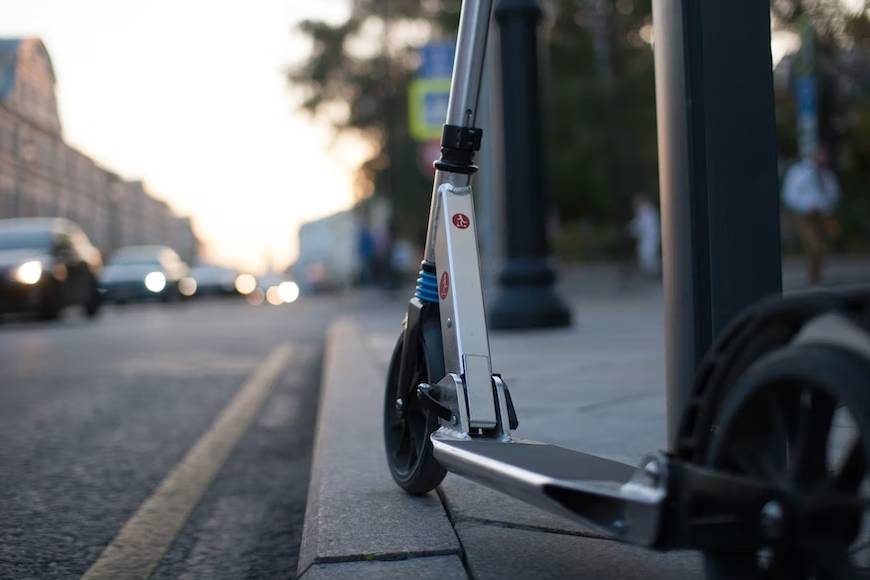 Optimal Deployment of E-Scooters in the Urban Environment